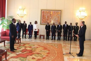 Côte d’Ivoire : cinq nouveaux ambassadeurs remettent leur lettre d&#039;accréditation au président Ouattara