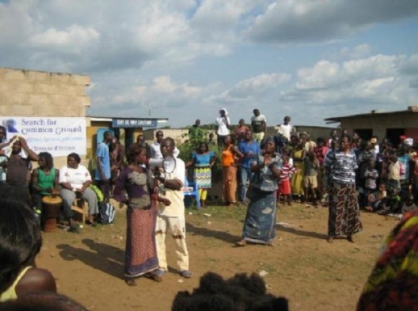 Côte d’Ivoire : L’ONG Search for commun ground réconcilie à Kaadé ( Guiglo)