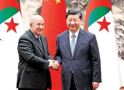 Jinping et le pr&eacute;sident alg&eacute;rien &eacute;changent des f&eacute;licitations suite au lancement r&eacute;ussi d'un satellite alg&eacute;rien