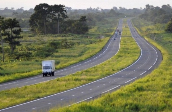 Côte d’ivoire : Début des travaux de l’autoroute Yamoussoukro-Bouaké au dernier trimestre 2015