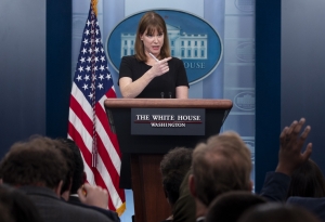 La dir. de la communication de Biden démissionne