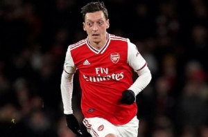 Mesut Özil met fin à sa carrière