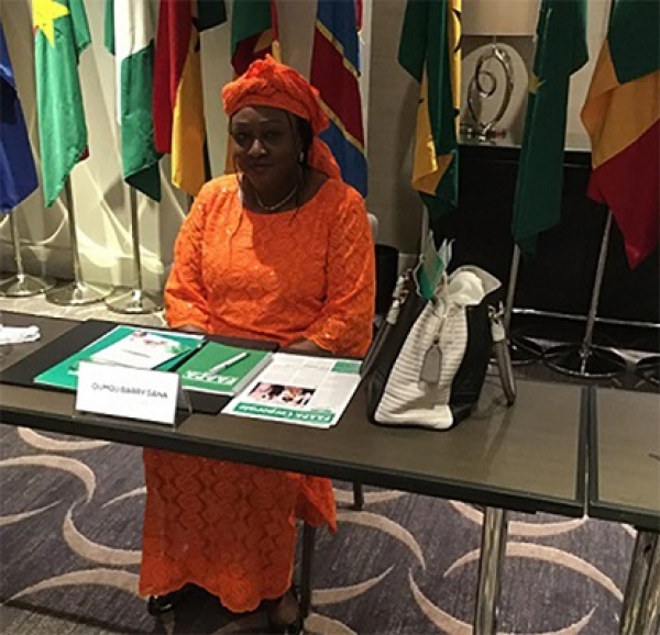 Vice-présidente de la FAAPA, Mme Sana Oumou Barry, accueille en 2017, la 5ème réunion du Comité exécutif, sur les bords de la lagune Ebrié