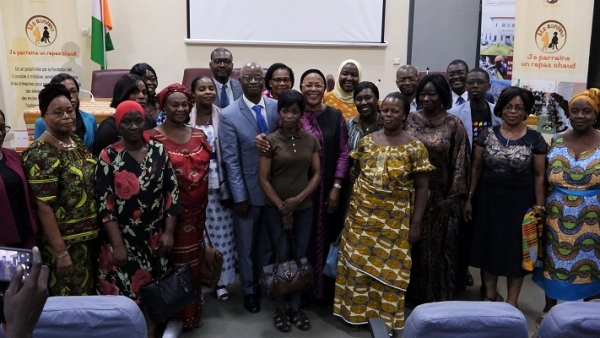 Côte d’Ivoire : La fondation AWI lance le projet « Ma cantine », je parraine un repas chaud
