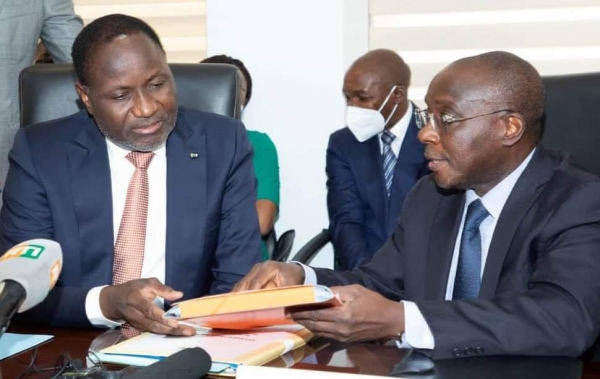 Côte d&#039;Ivoire/ Ministère des Mines, du Pétrole et de l&#039;Energie:  Mamadou Sangafowa Coulibaly prend officiellement fonction
