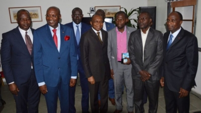 Rencontre entre ministres et syndicats de fonctionnaires