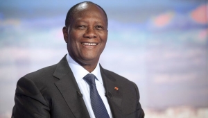 Côte d’Ivoire : doit-on dire ou écrire : « Alassane Ouattara» ou « Alassane Dramane Ouattara » ?