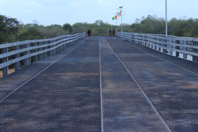 Alassane Ouattara et Alpha Condé inaugurent le pont de la « fraternité » reliant la Côte d’Ivoire à la Guinée