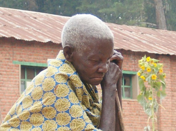 Santé-Promotion la prise en charge des personnes âgées en Afrique : Il y a urgence!