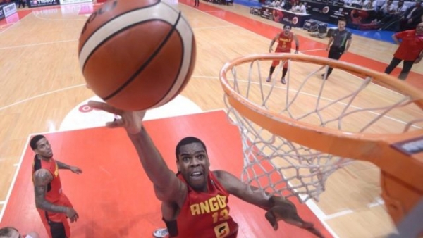 L&#039;Angolais Yanick Moreira lors de l&#039;Afrobasket 2015.