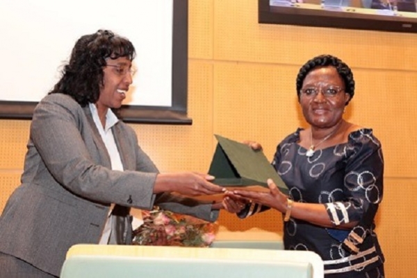 Recherche en Afrique : les femmes encouragées à la production scientifique pour le développement social, économique et environnemental de nos sociétés.