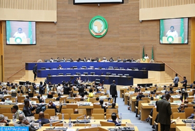 L&rsquo;Union africaine d&eacute;cide de suspendre le Mali