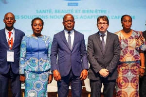 3eme Edition d’Africa Santé Expo à Abidjan : Le Ministre de la Santé, Pierre Dimba, ouvre officiellement les activités