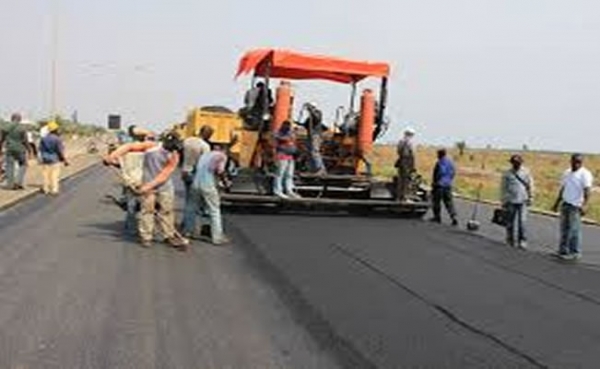 Un chantier routier en Côte d&#039;Ivoire