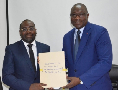 Le ministre François Amichia reçoit les résultats d&#039;une étude sur la professionnalisation du sport en Côte d&#039;Ivoire