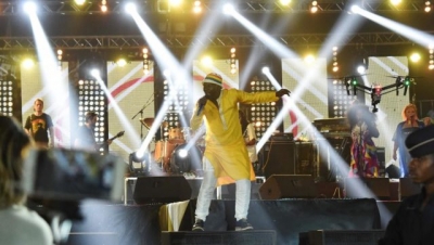25ème FESPACO : Alpha Blondy en ouverture, Ouattara annoncé à la clôture. Un cinéaste ivoirien immortalisé