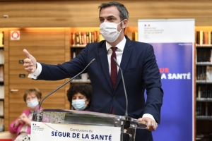 Covid-19: La France ouvre la vaccination sans limite d’âge