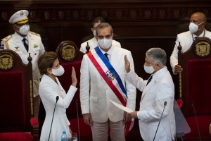 République dominicaine: le nouveau président a prêté serment
