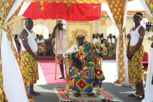 Côte d’Ivoire : Le peuple Alladian fête son nouveau chef avec la Grande Chancelière Henriette Dagry Diabaté