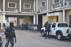 Côte d’Ivoire: plusieurs prisonniers s’évadent du Palais de Justice d’Abidjan, avant leur comparution