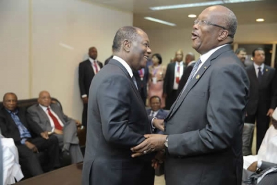 Les pr&eacute;sident ivoirien Alassane Ouattara et burkinab&eacute; Roche Kabor&eacute;