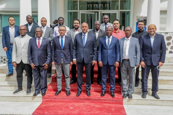 Première transplantation de foie en Côte d’Ivoire : le Premier Ministre salue la collaboration entre chirurgiens ivoiriens et égyptiens