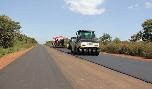 Côte d’Ivoire : début des travaux de bitumage de l’axe Odienne-Gbeneban lundi