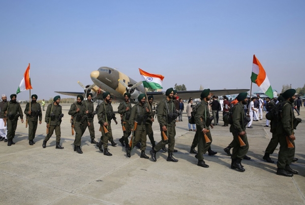 Inde: Crash d’un hélicoptère de l’armée