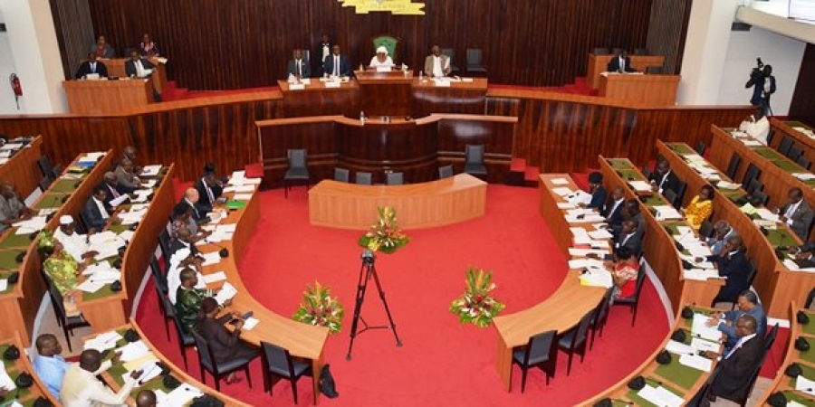 Côte d’Ivoire :  les députés adoptent neuf projets de loi
