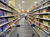 A l'interieur d'un hypermarch&eacute; 