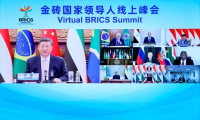 Xi Jinping pr&eacute;sente trois propositions lors d'un sommet des BRICS pour renforcer la solidarit&eacute; et la coop&eacute;ration