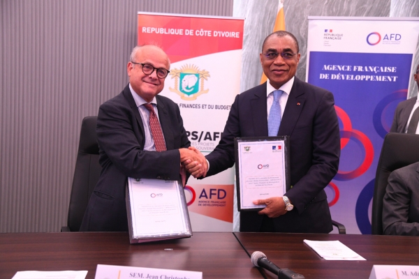 La Côte d’Ivoire et la France signent trois conventions de financement dans les secteurs de la santé, l&#039;éducation et l&#039;enseignement supérieur