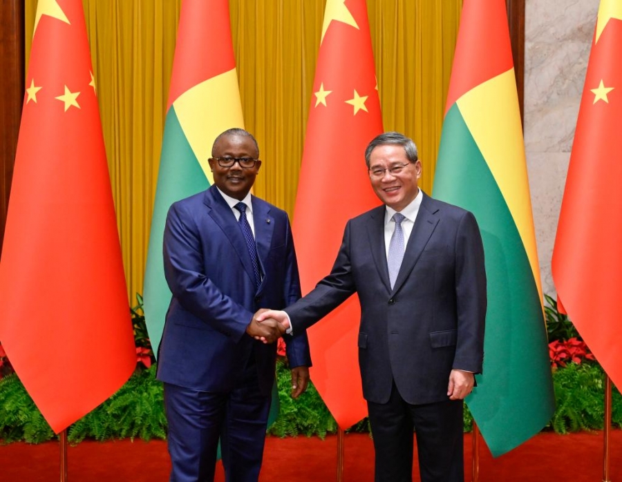 Entretien à Beijing entre le Premier ministre chinois et le Président de la Guinée-Bissau