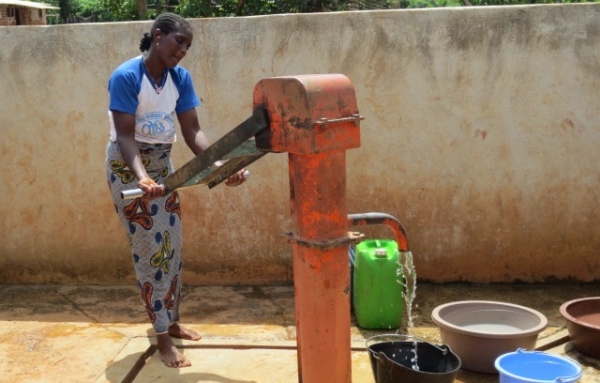 Côte d’Ivoire : Des femmes se forment à la gestion des pompes villageoises