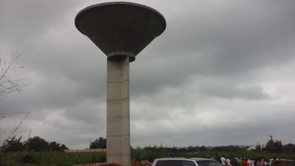 Un château d&#039;eau réalisé dans le cadre du PAIA-ID pour déservir les populations en eau potable