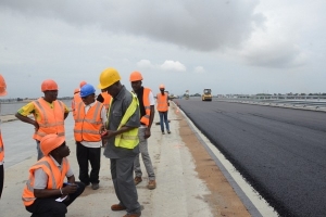 Un chantier routier en Côte d&#039;Ivoire