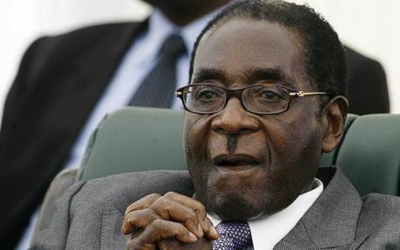 Le président zimbabwéen Robert Mugabe arrive à Abidjan, ce vendredi