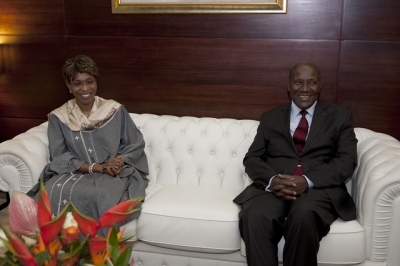 La Repr&eacute;sentante sp&eacute;ciale du Secr&eacute;taire g&eacute;n&eacute;ral des Nations Unies pour la C&ocirc;te d&rsquo;Ivoire Mme A&iuml;chatou Mindaoudou en audience avec le Premier ministre, Daniel Kablan Duncan, le 1er ao&ucirc;t 2016 