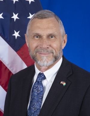 Qui est Richard Bell, nouvel Ambassadeur des USA en Côte d’Ivoire? Son dense parcours diplomatique en Afrique...