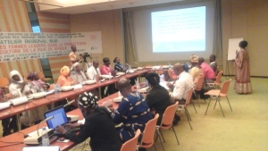 Les femmes leaders d&#039;Afrique lors du stage régional sur la promotion de la paix à Yamoussoukro (Côte d&#039;Ivoire)