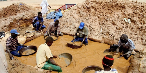 Mines: Déguerpissement de Lofiahana, plus gros site d’orpaillage clandestin du Hambol