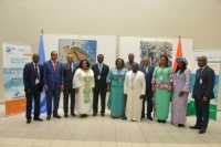 Photo de famille &agrave; l'issue de la c&eacute;r&eacute;monie de cl&ocirc;ture de la 12&egrave;me Cop