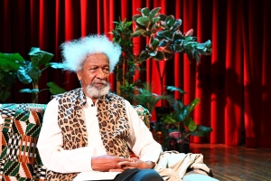 Nigeria : les Etats-Unis révoquent le visa de l’écrivain nigérian Wole Soyinka