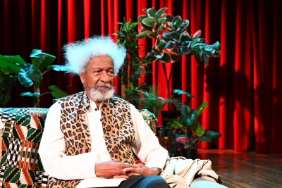 Nigeria : les Etats-Unis r&eacute;voquent le visa de l&rsquo;&eacute;crivain nig&eacute;rian Wole Soyinka