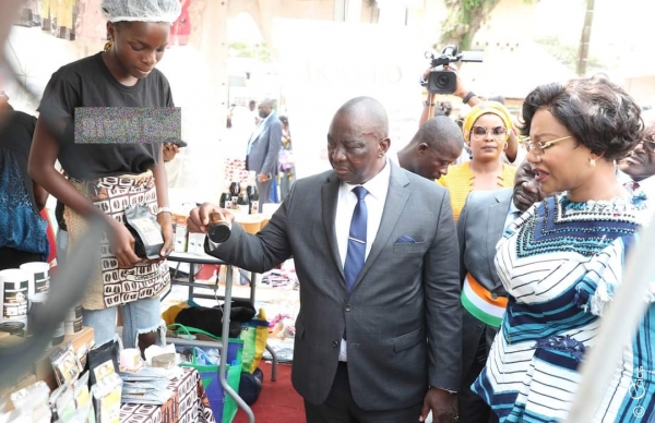 Côte d&#039;Ivoire/ La Foire &#039;&#039;Au carrefour du Terroir&#039;&#039; (ACAT): le ministre Adjoumani préside la 3e édition
