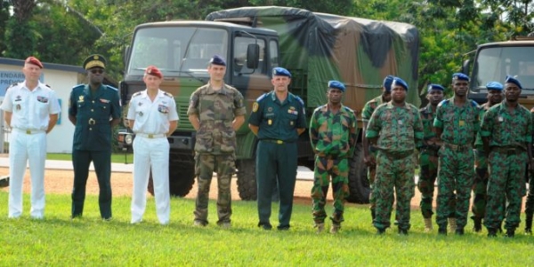 Des véhicules tactiques aux forces armées de Côte d’Ivoire