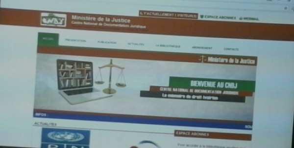 La Côte d’Ivoire se dote d’une bibliothèque numérique de documentation juridique