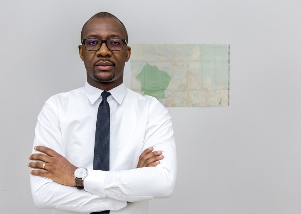 Côte d’Ivoire : L’Ivoirien Israël Guébo intègre le Conseil d’administration de l’Ecole de journalisme de Lille, il est le premier africain à cette fonction