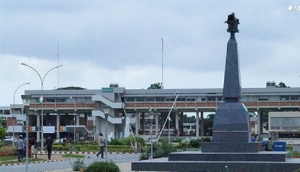 Côte d’Ivoire : un universitaire reproche aux intellectuels ivoiriens de renoncer à leur devoir pour la politique