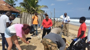 Salubrité : l’ONG Jah Live s’engage à assainir les plages et valoriser les déchets plastiques